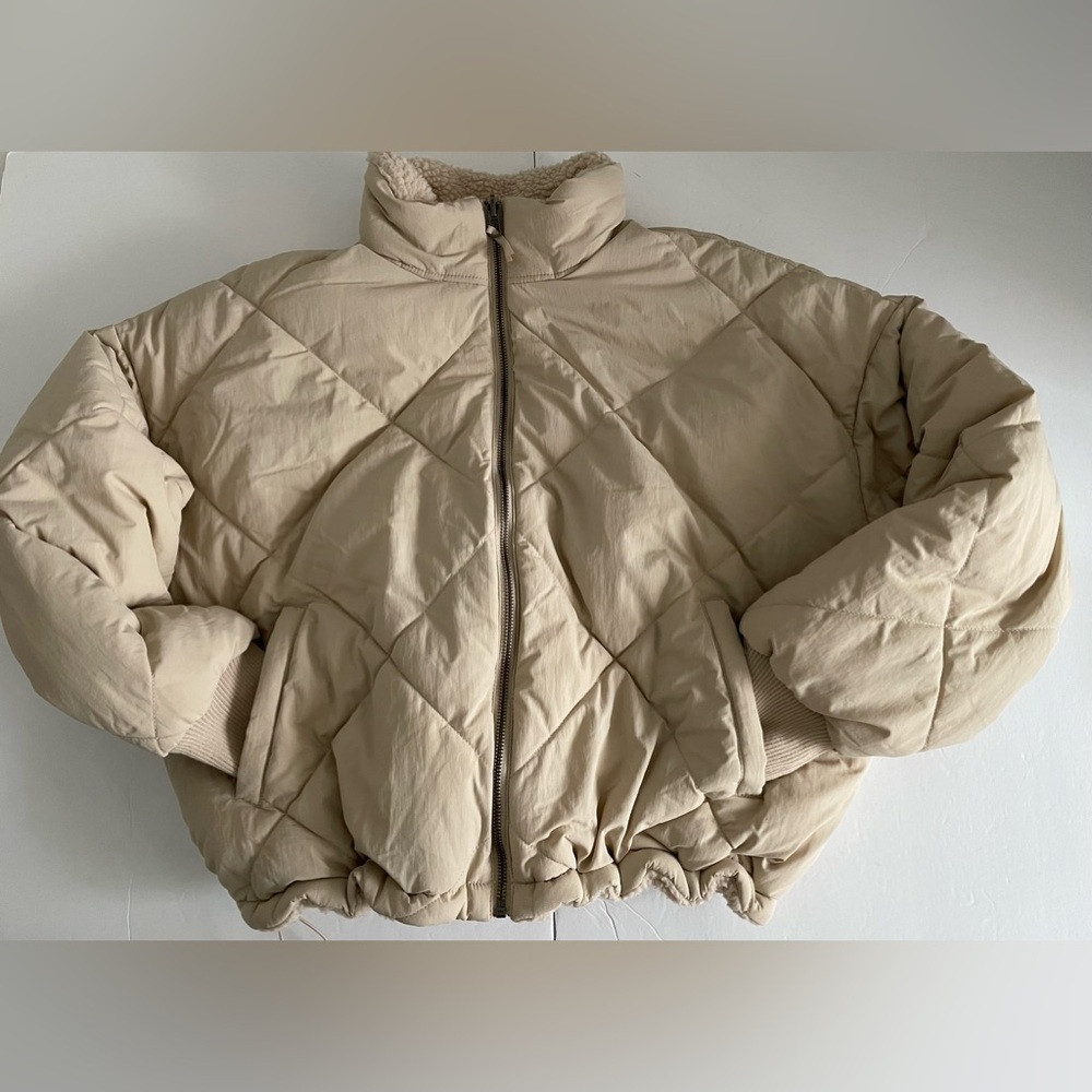 Women’s American Eagle Reversible Cropped Teddy Bear Coat Tan Medium